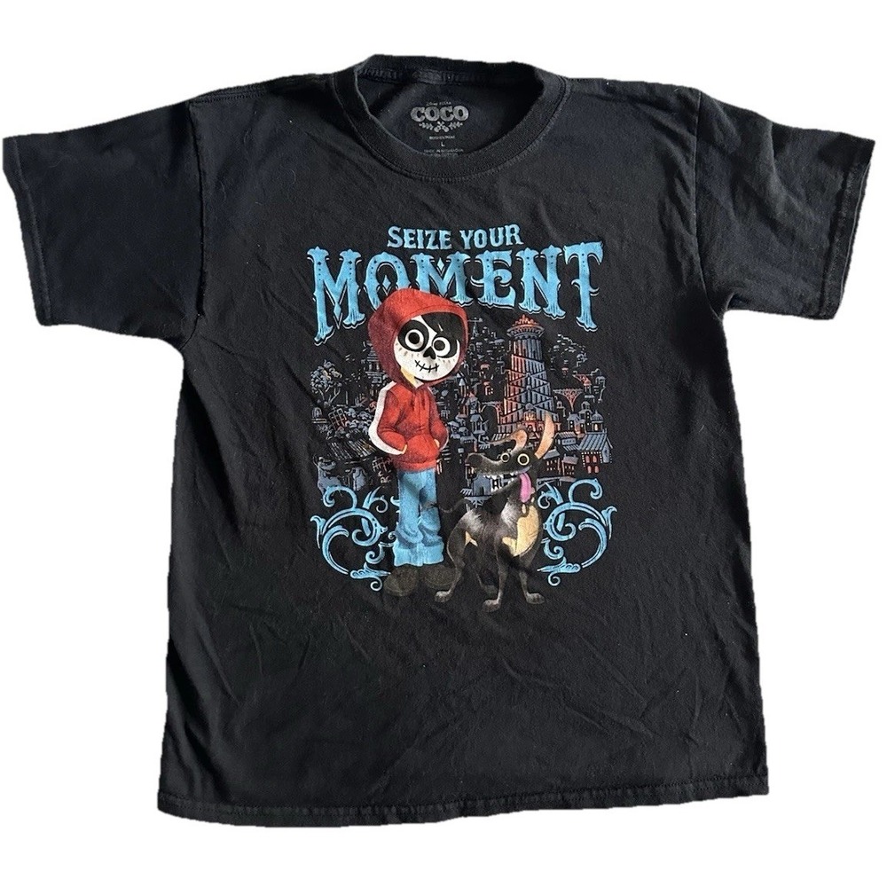 Disney Coco Graphic Unisex Children's T Shirt  Size Large! Pixar